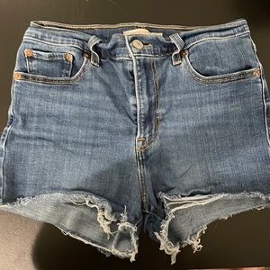 Levi high rise shorts